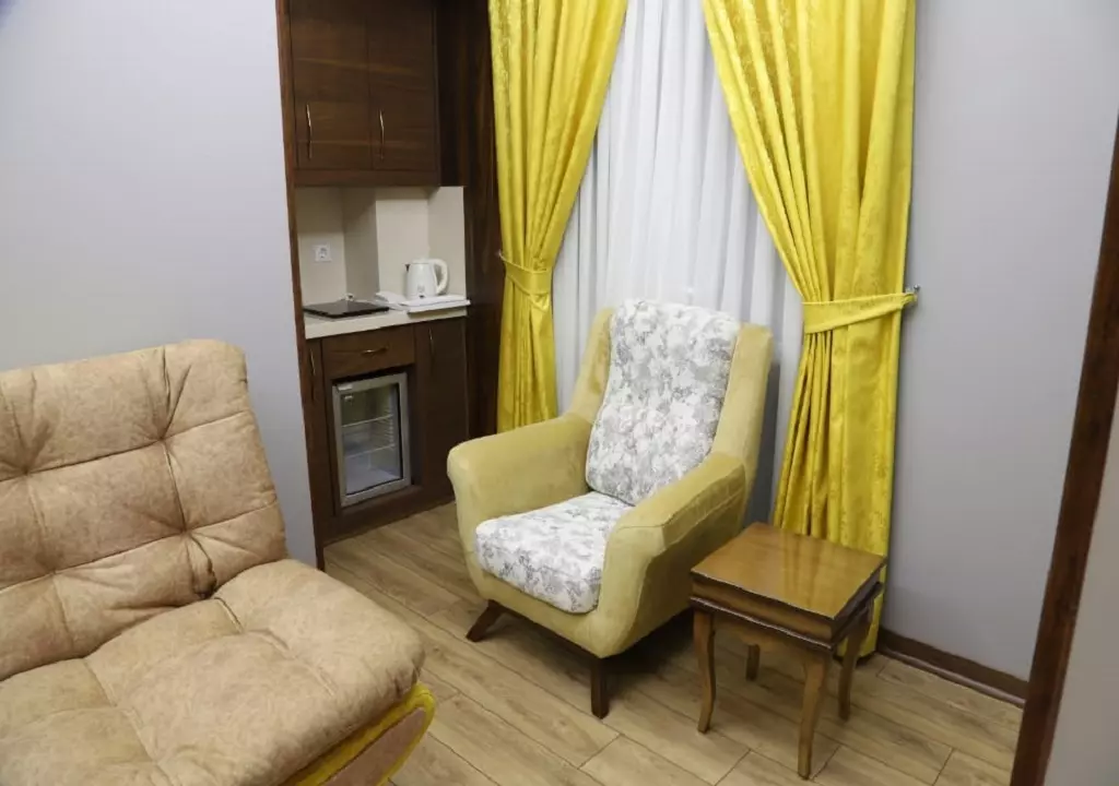 هتل آپارتمان رونیا