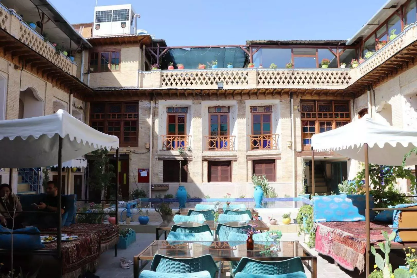 هتل سنتی نیایش
